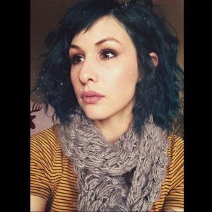 Meet your Posher, Alyssa